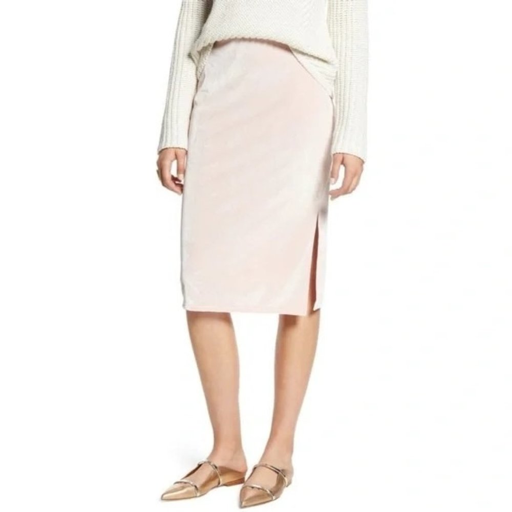 HALOGEN Velvet Pencil Skirt NWT - Medium - Pink